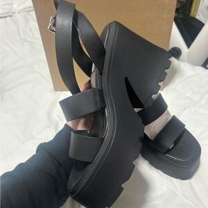 Steve Madden Black Platform Sandals